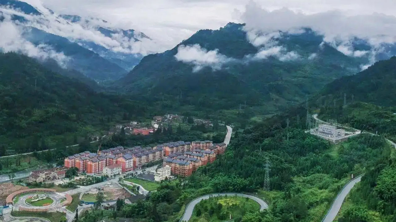 雅安市滎經(jīng)縣龍蒼溝鎮(zhèn) 雅安市滎經(jīng)縣龍蒼溝鎮(zhèn).jpg